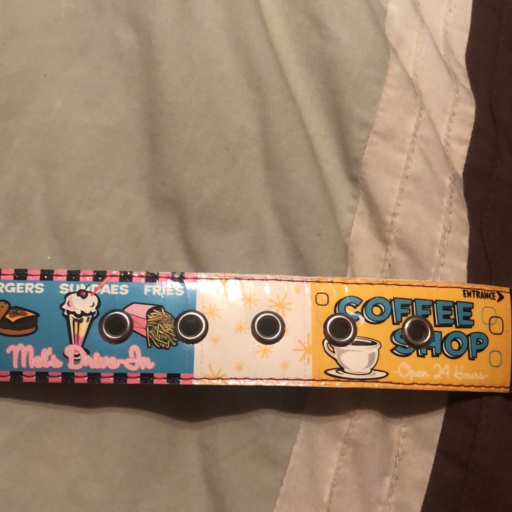 Adorable Vintage Belt - Picture 8 of 11